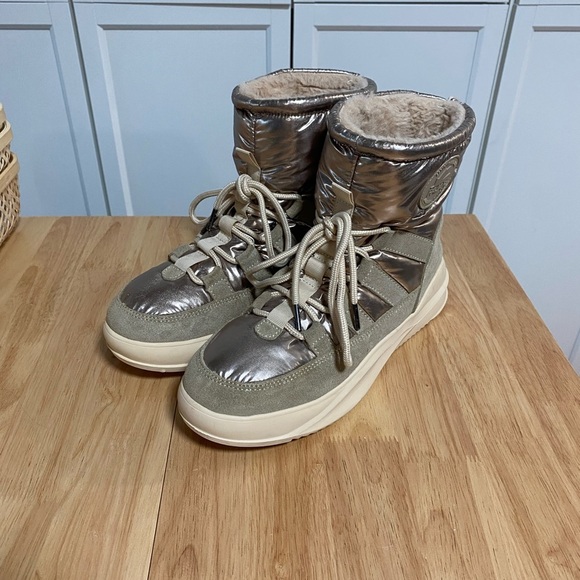 *SOLD* Aviva Leather Cream Tan and Bronze Snow Winter Moon Boots - Picture 2 of 4